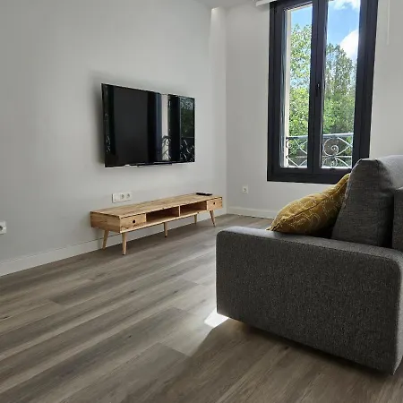 R2R - Precioso Apartamento En Zona Exclusiva - 1A105 Apartman *